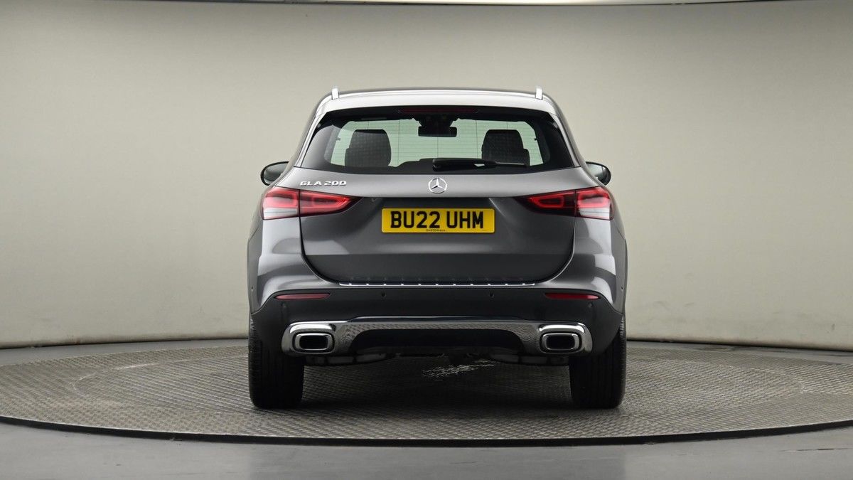 Mercedes-Benz GLA Image 24