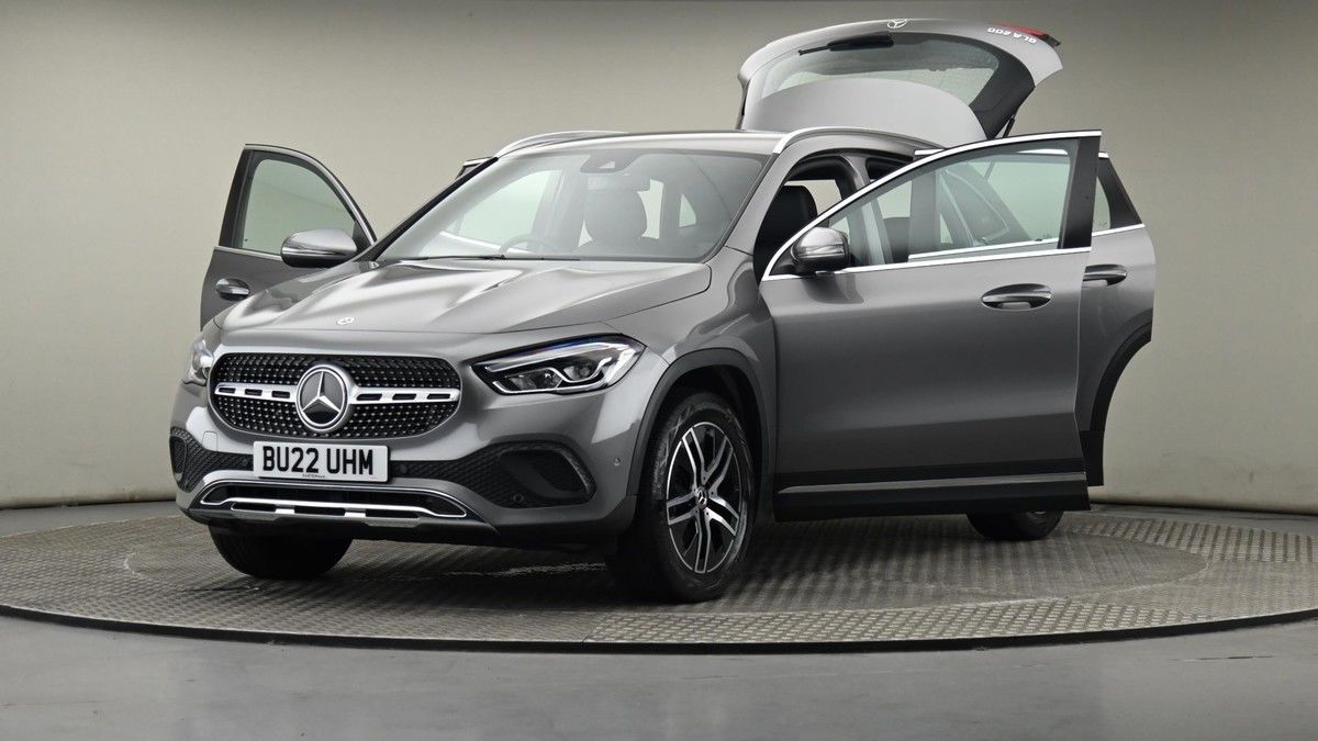 Mercedes-Benz GLA Image 27
