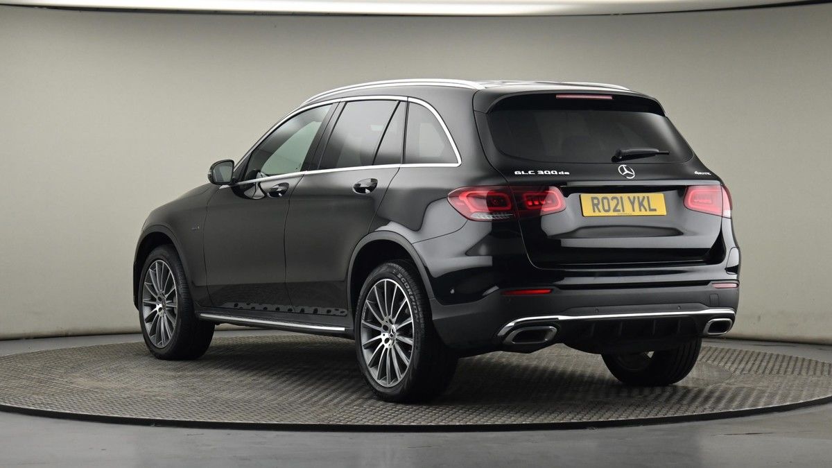 Mercedes-Benz GLC Image 24