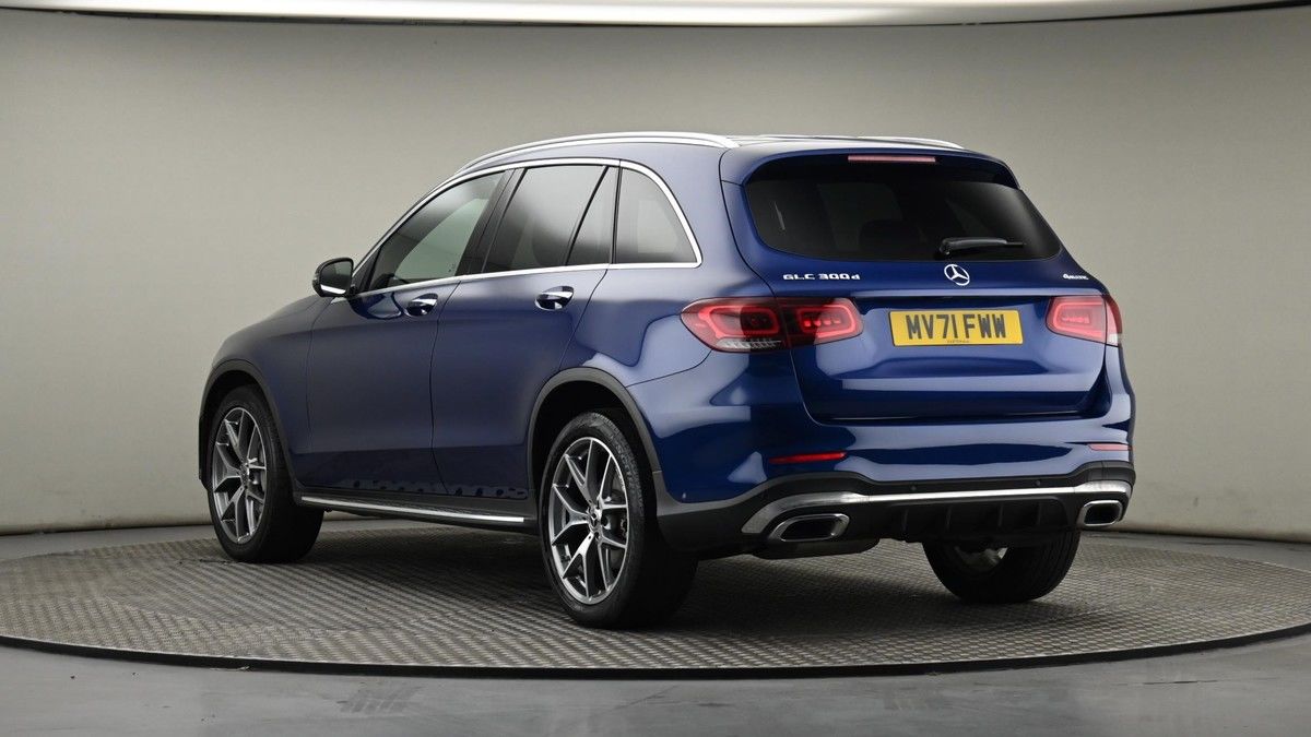 Mercedes-Benz GLC Image 24