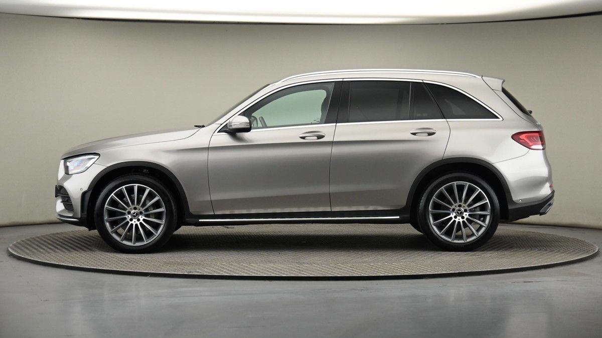 Mercedes-Benz GLC Image 22