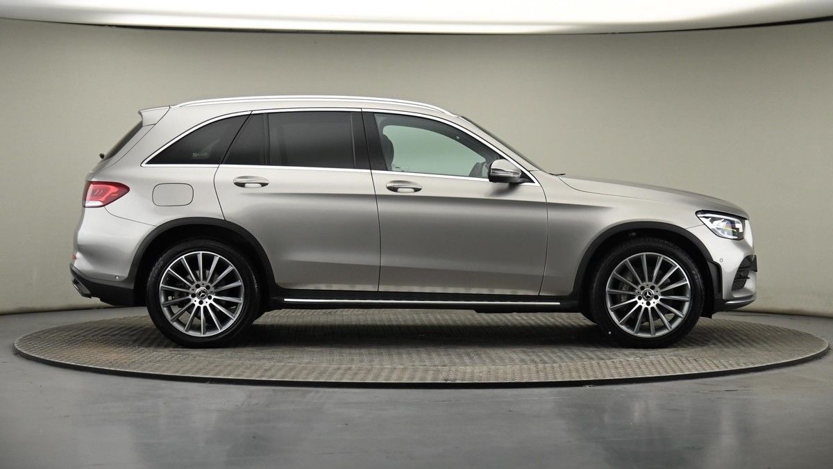 Mercedes-Benz GLC Image 26