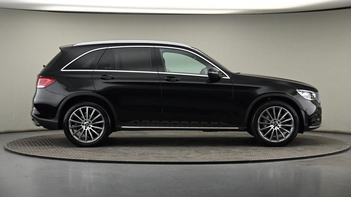 Mercedes-Benz GLC Image 26
