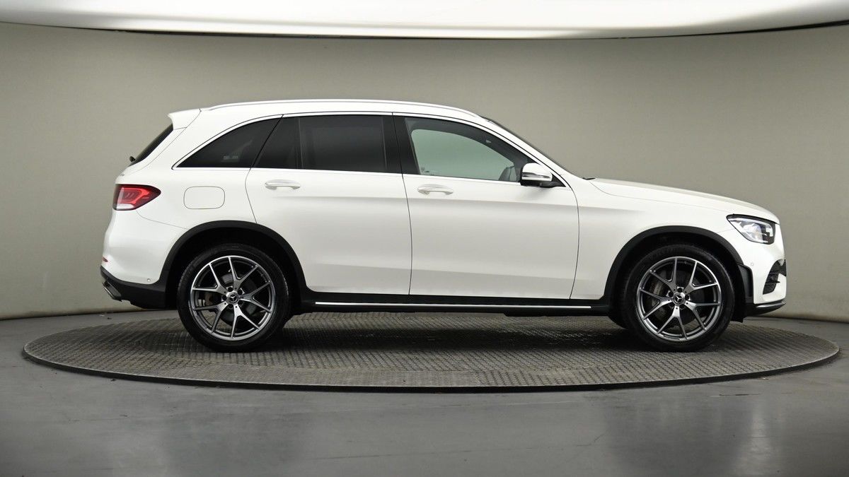 Mercedes-Benz GLC Image 27