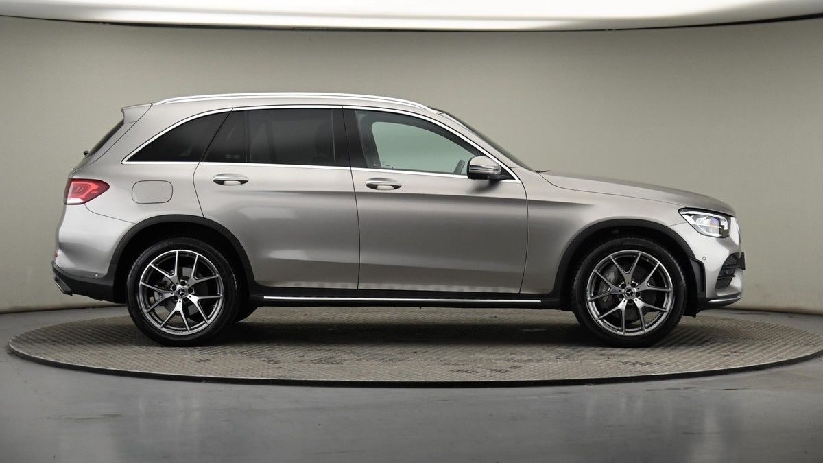 Mercedes-Benz GLC Image 27