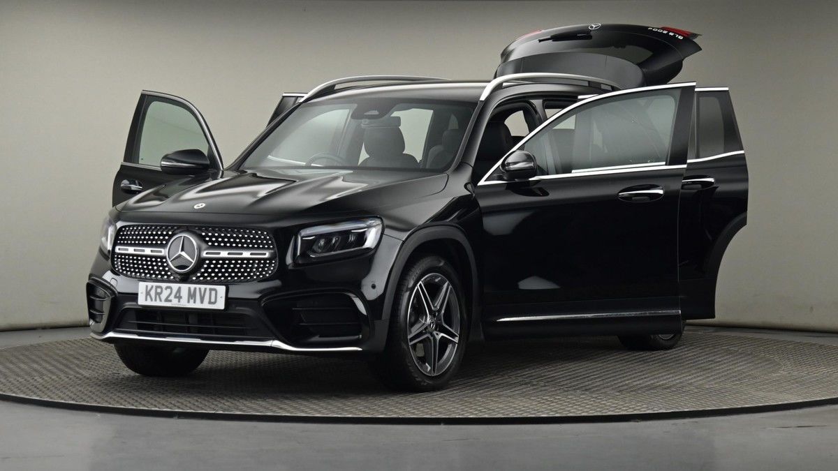 Mercedes-Benz GLB Image 27