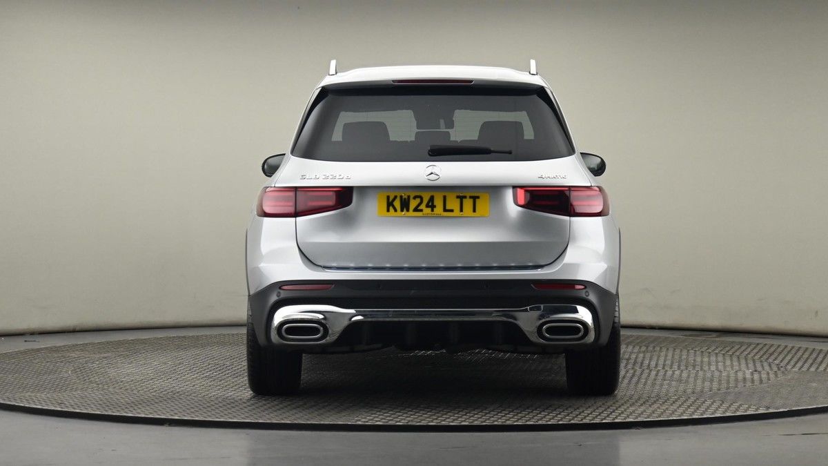 Mercedes-Benz GLB Image 24