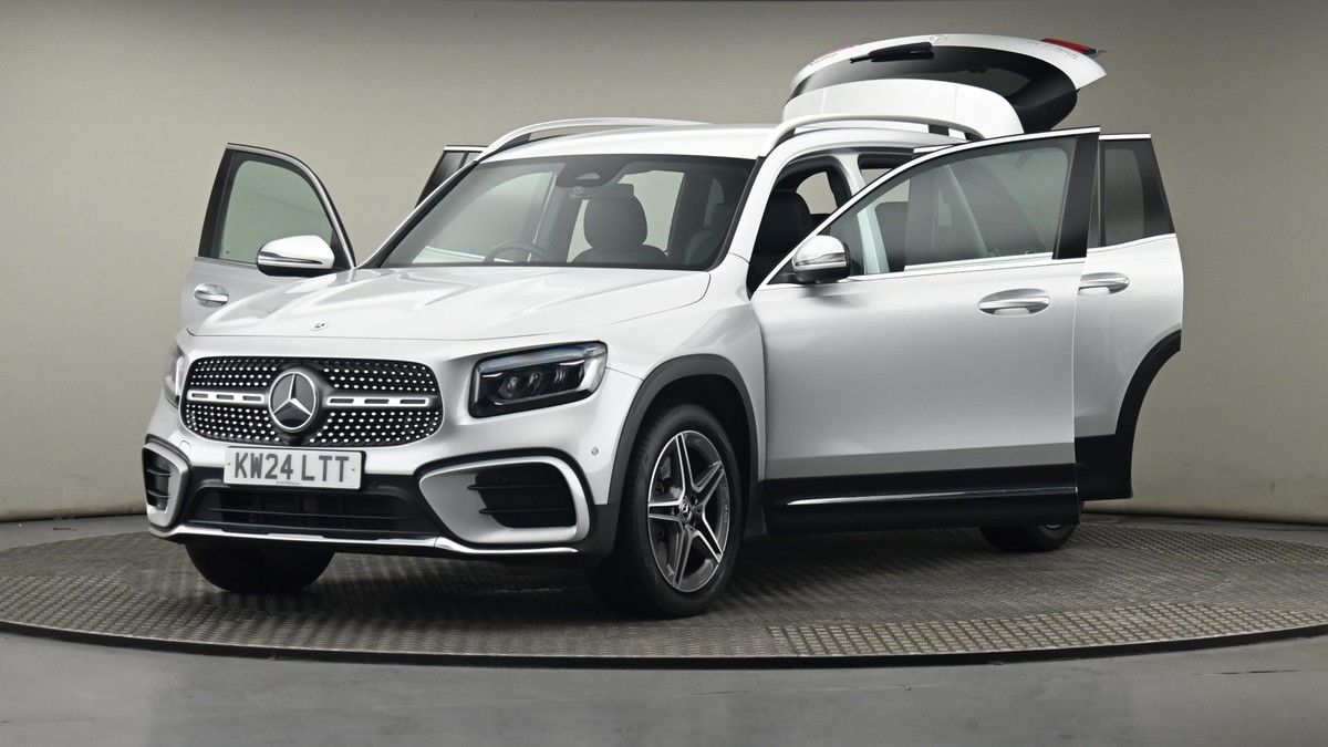 Mercedes-Benz GLB Image 27