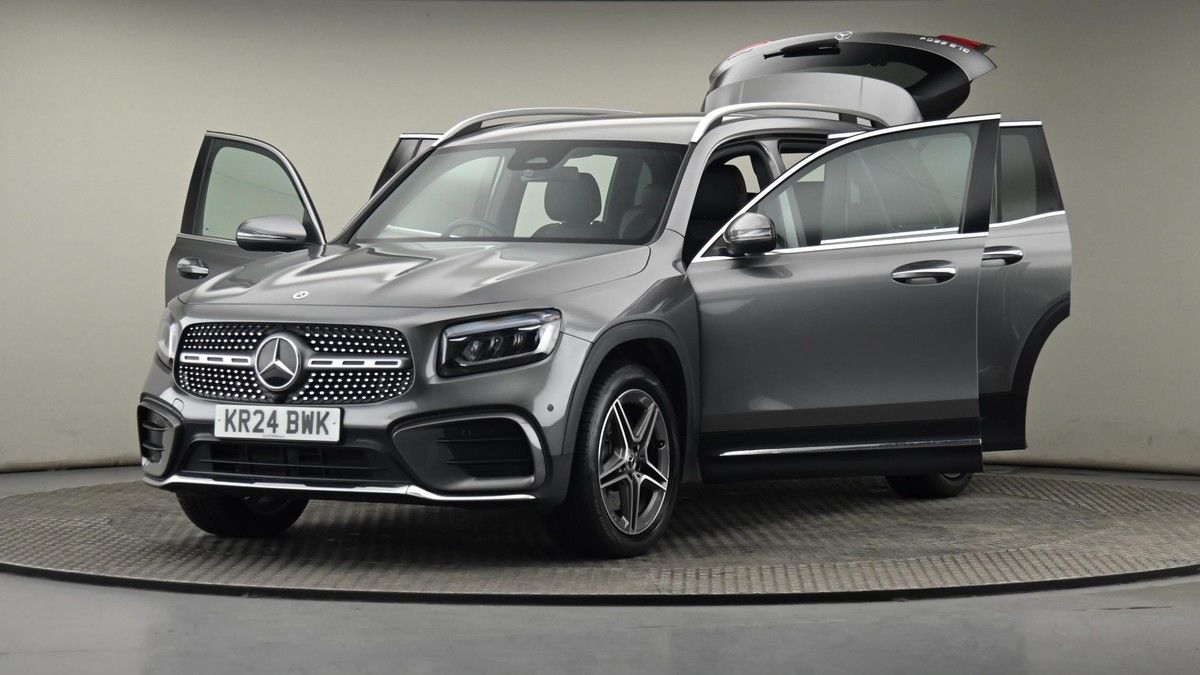 Mercedes-Benz GLB Image 27