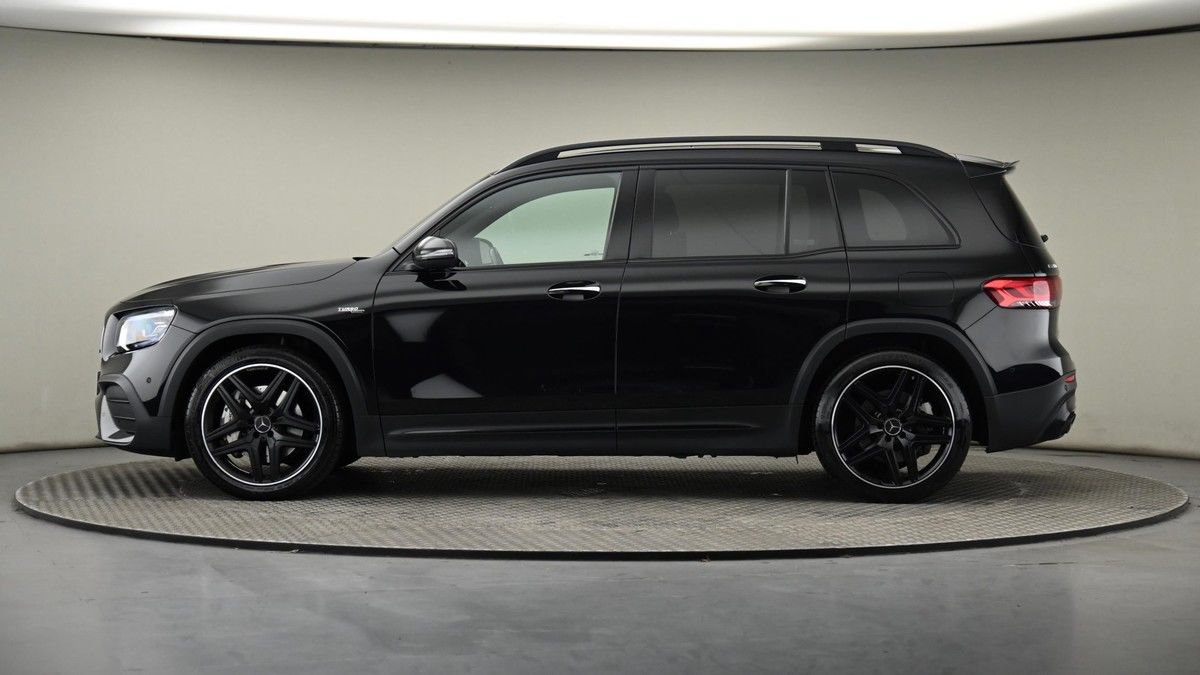 Mercedes-Benz GLB Image 23