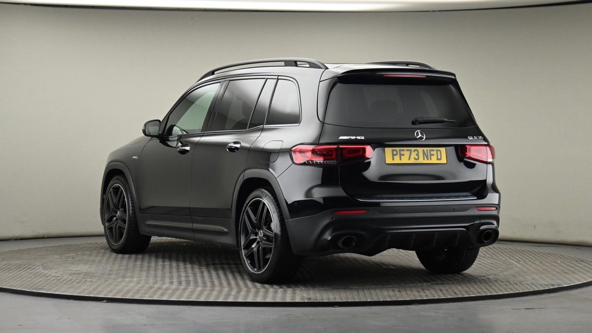 Mercedes-Benz GLB Image 24