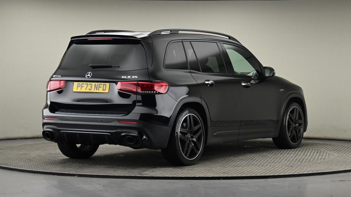 Mercedes-Benz GLB Image 26