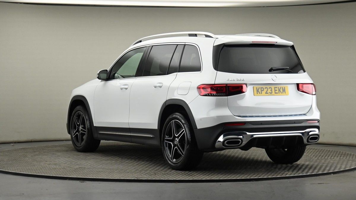 Mercedes-Benz GLB Image 24