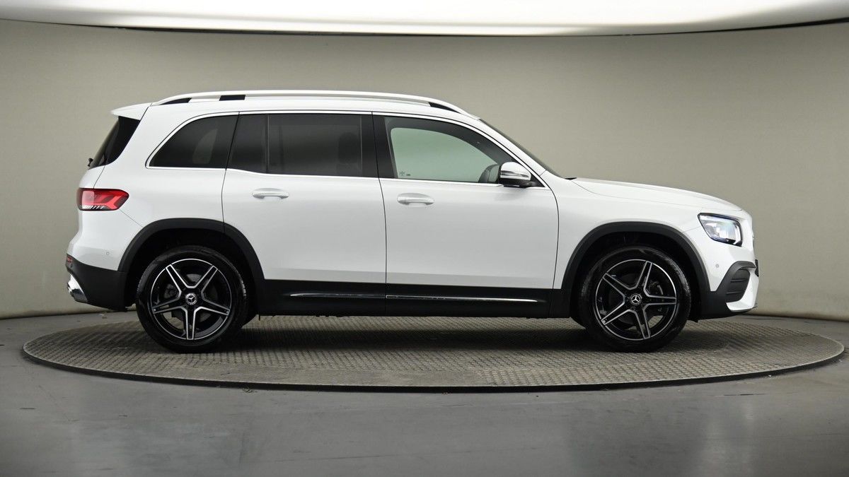 Mercedes-Benz GLB Image 27