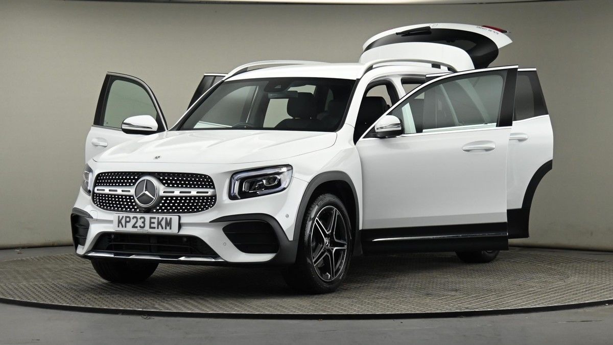Mercedes-Benz GLB Image 28