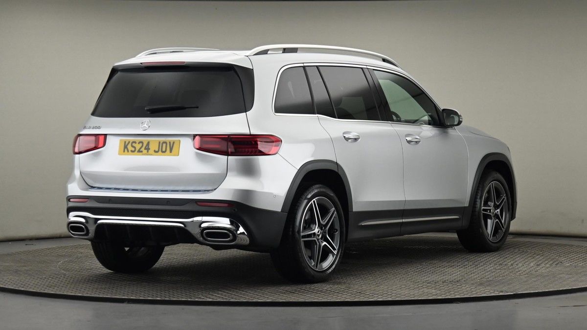 Mercedes-Benz GLB Image 26