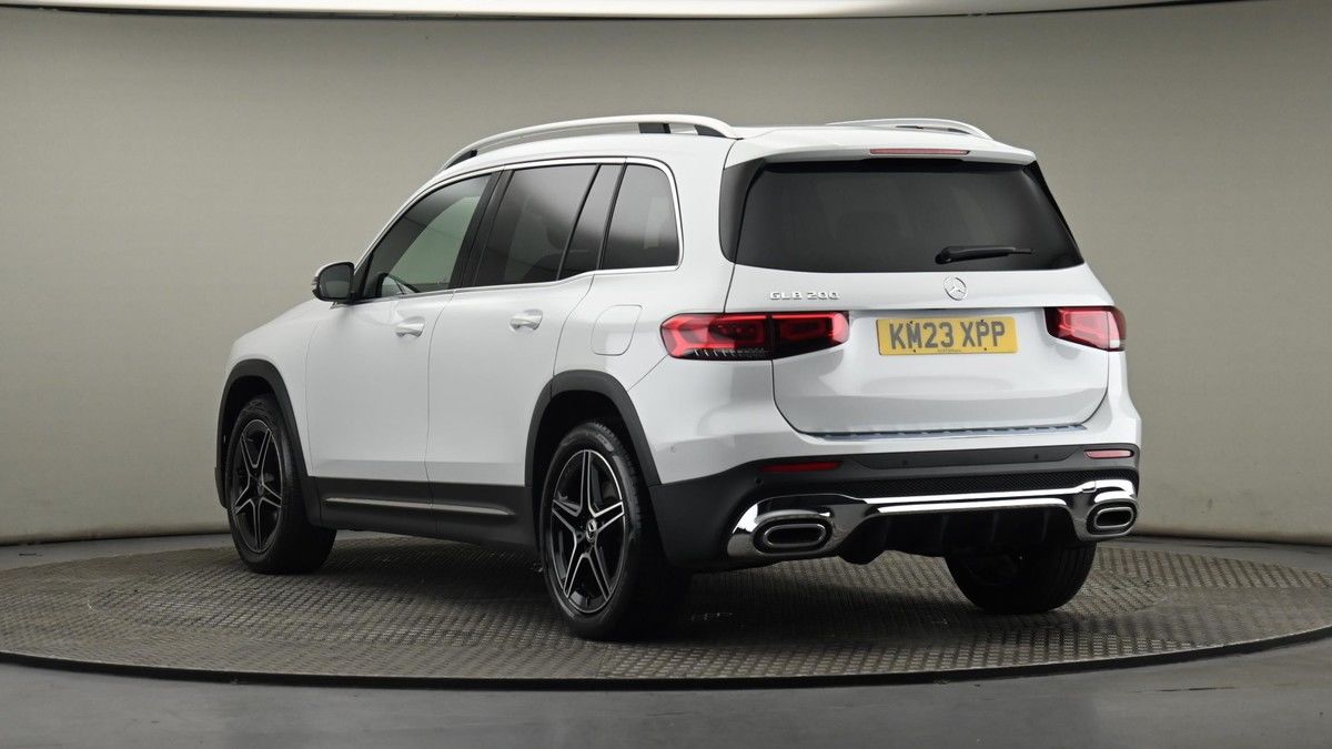 Mercedes-Benz GLB Image 24