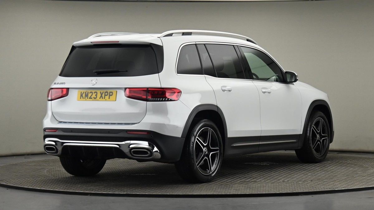 Mercedes-Benz GLB Image 26