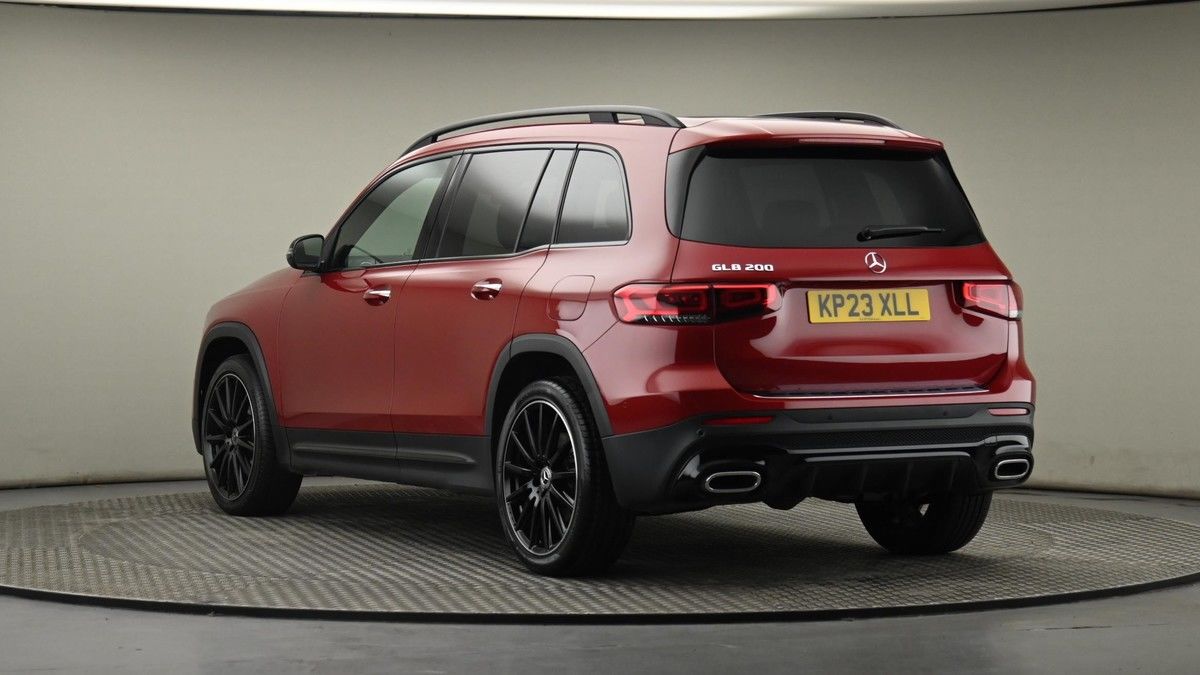Mercedes-Benz GLB Image 25