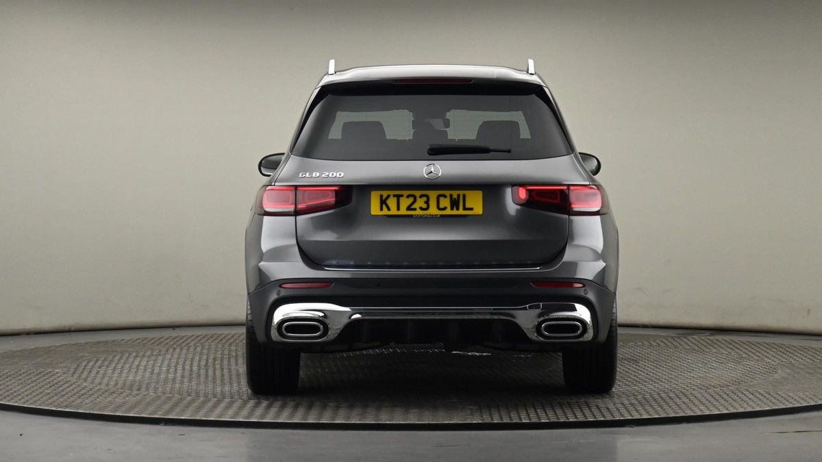 Mercedes-Benz GLB Image 24