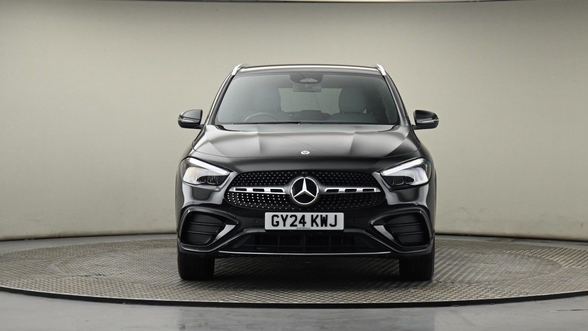 Mercedes-Benz GLA Image 21