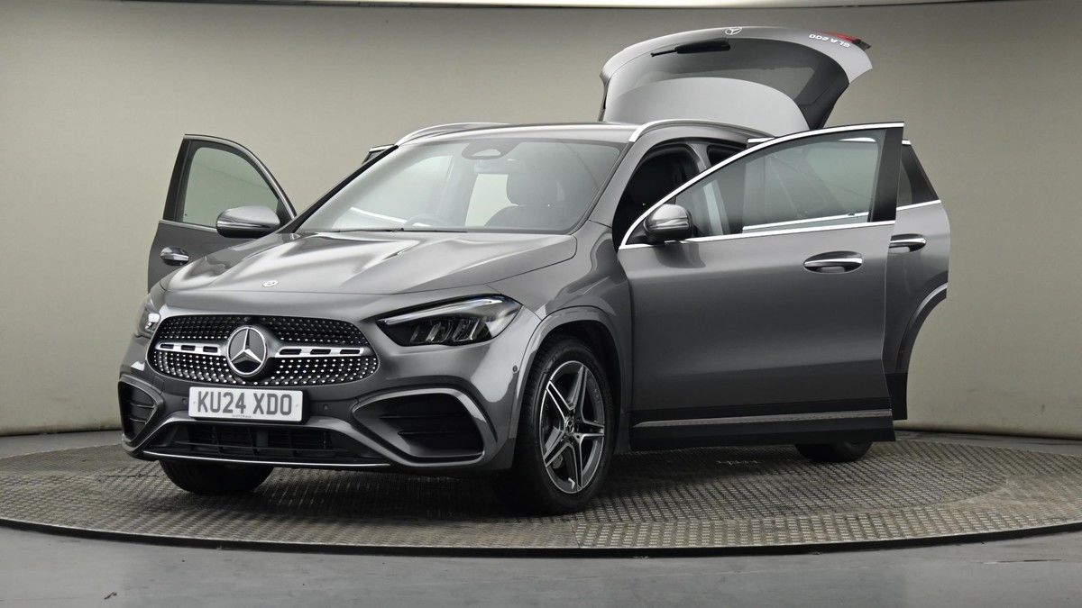 Mercedes-Benz GLA Image 27