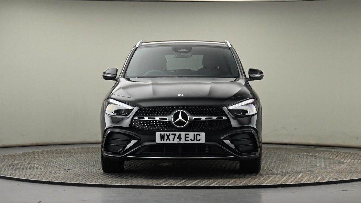 Mercedes-Benz GLA Image 21