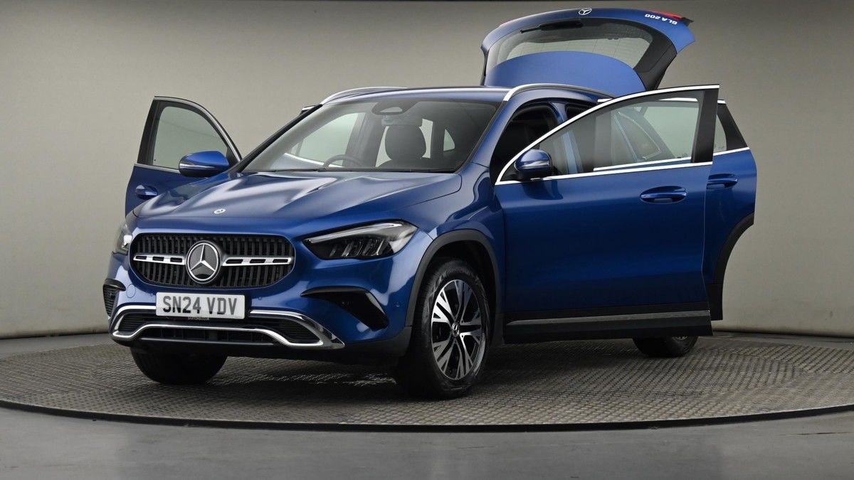 Mercedes-Benz GLA Image 27