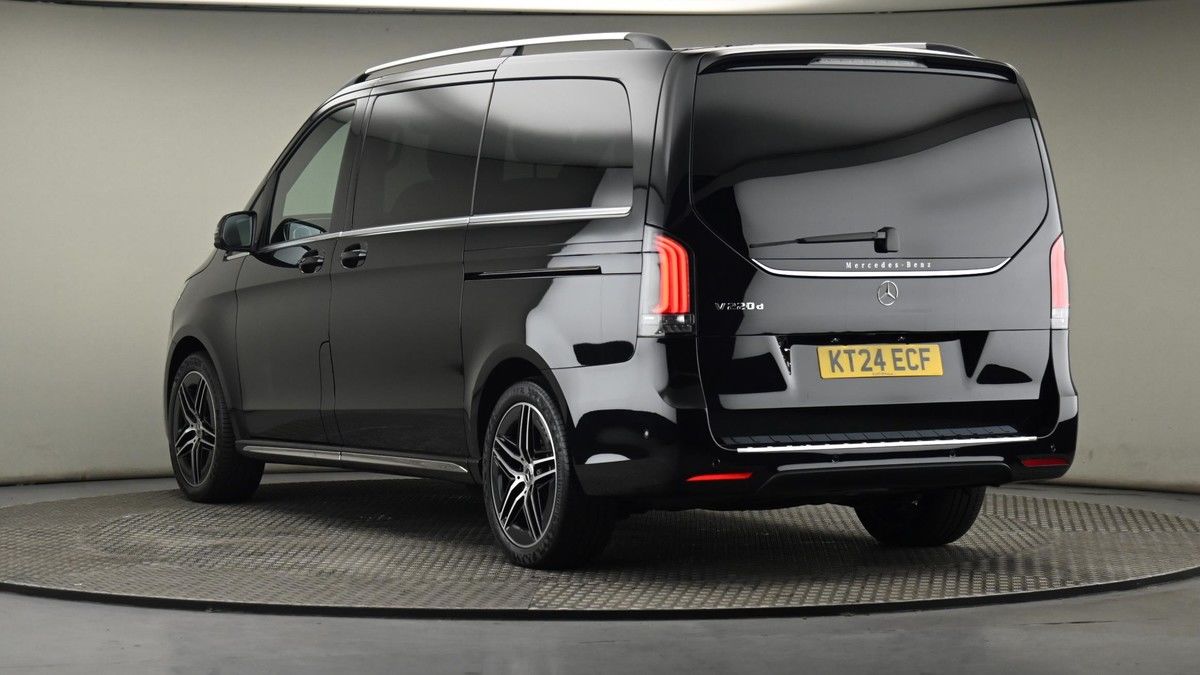 Mercedes-Benz V Class Image 24