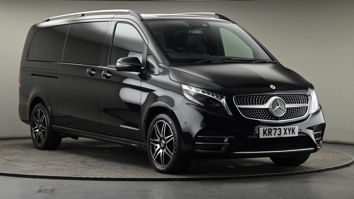 Mercedes-Benz V Class Sticky Header Image