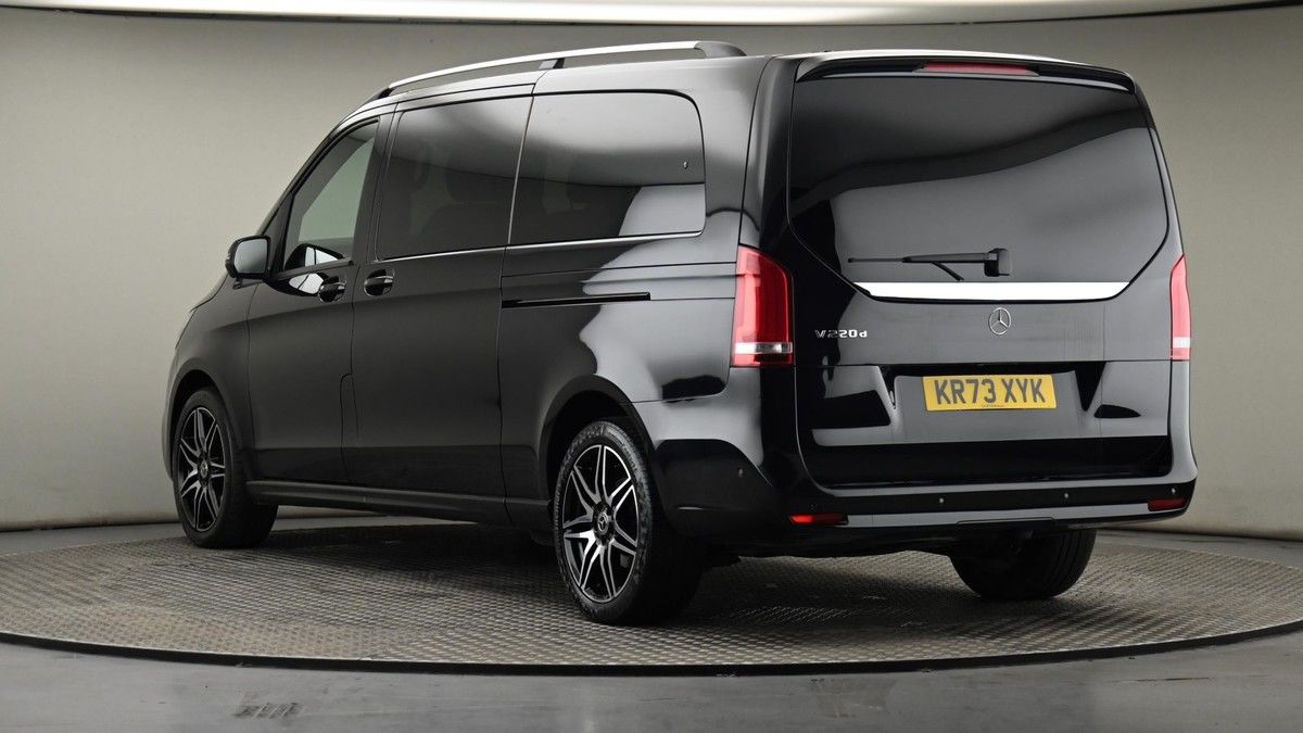 Mercedes-Benz V Class Image 24