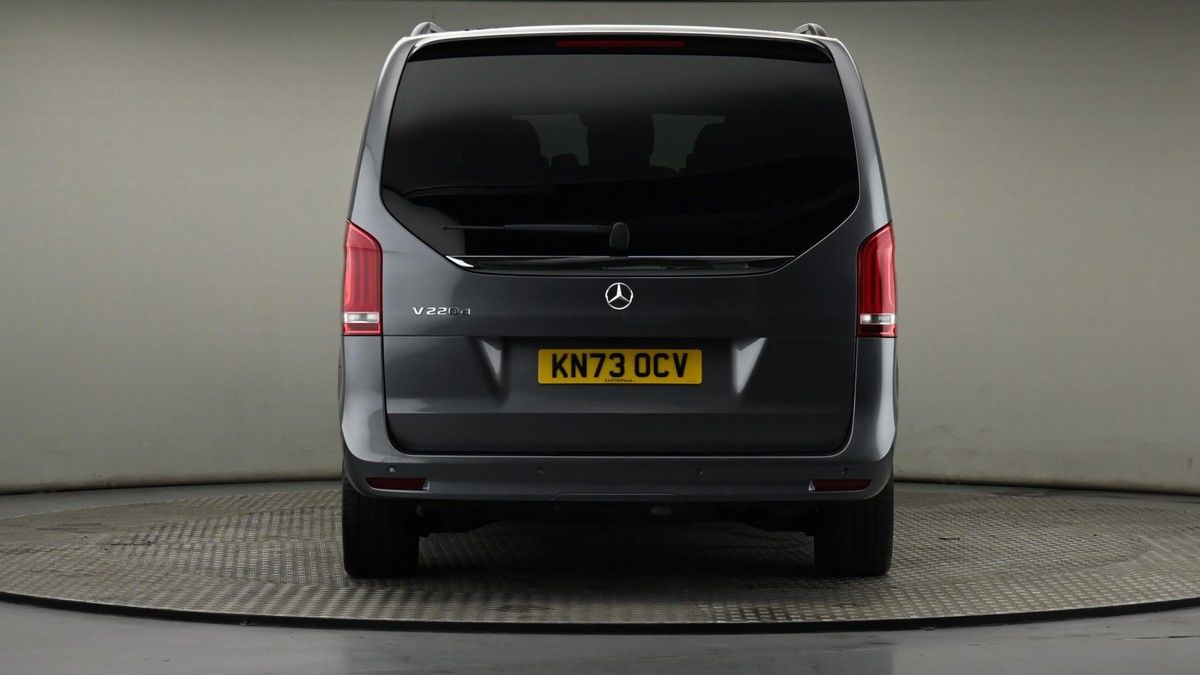 Mercedes-Benz V Class Image 24