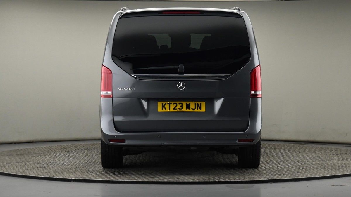 Mercedes-Benz V Class Image 24