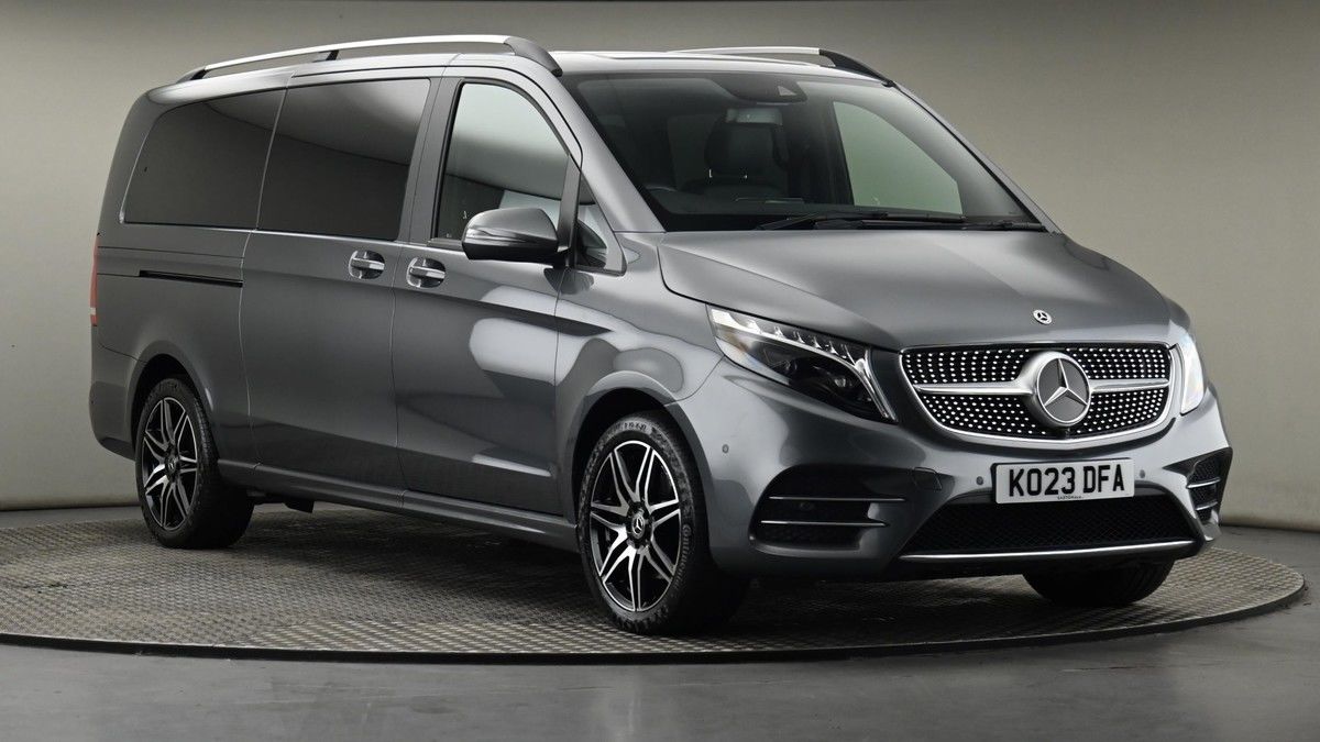 Mercedes-Benz V Class Sticky Header Image