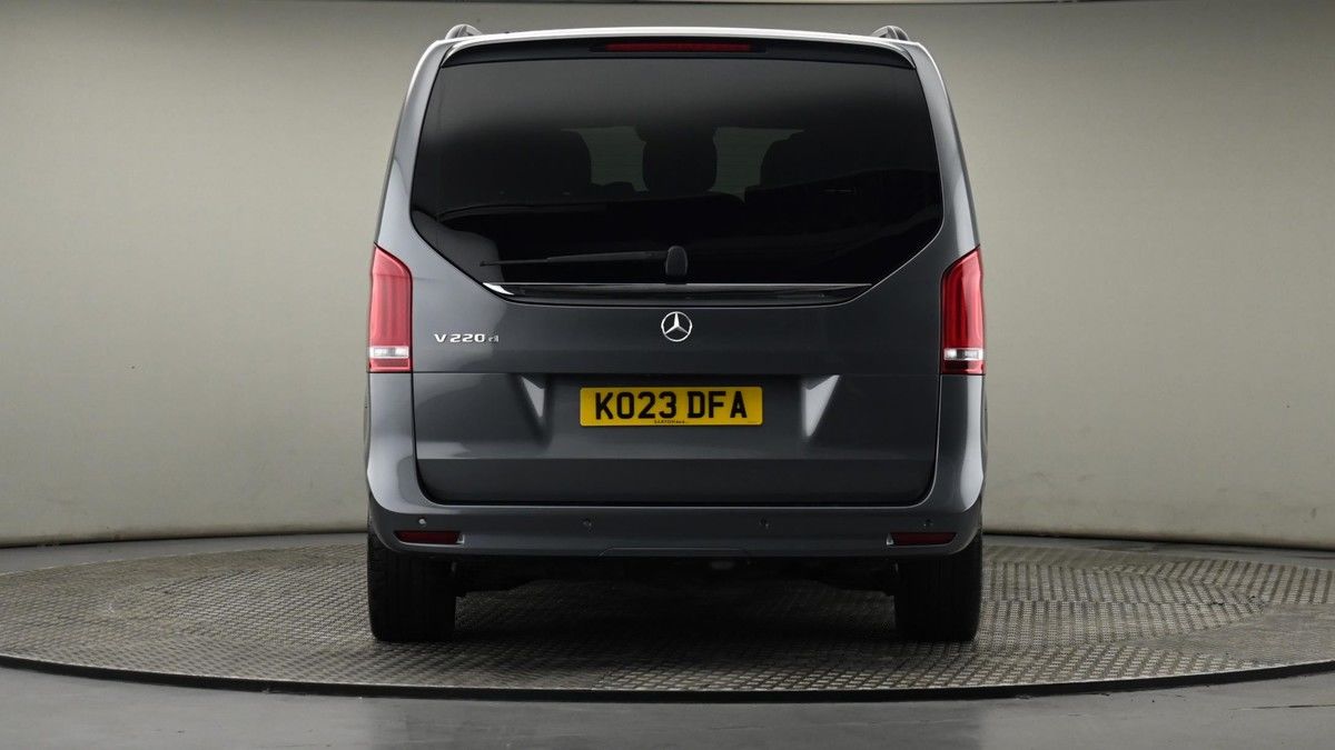 Mercedes-Benz V Class Image 24