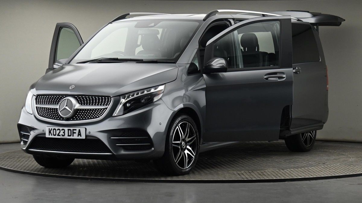 Mercedes-Benz V Class Image 27