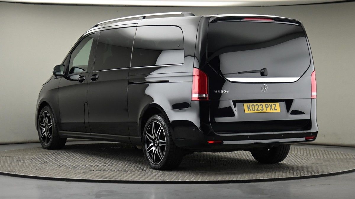 Mercedes-Benz V Class Image 23