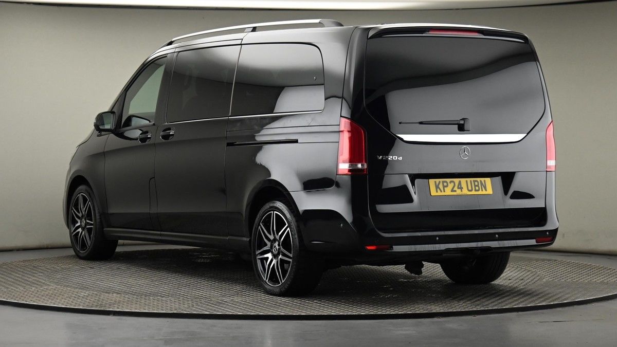 Mercedes-Benz V Class Image 23