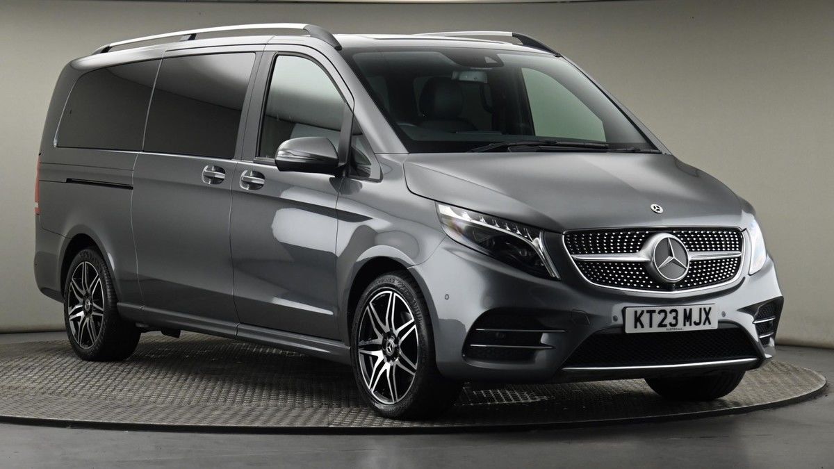 Mercedes-Benz V Class Sticky Header Image