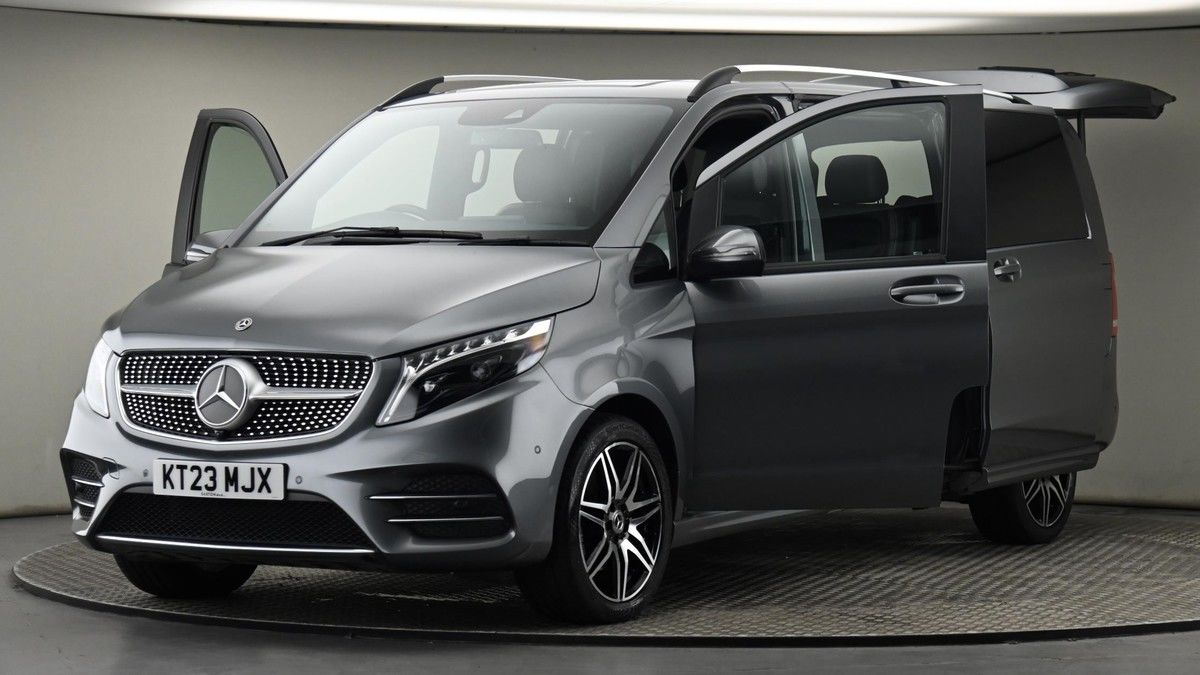 Mercedes-Benz V Class Image 28