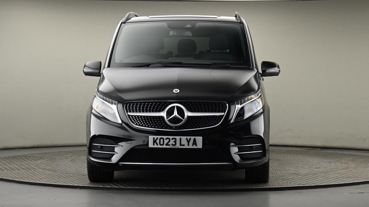 Mercedes-Benz V Class Image 21
