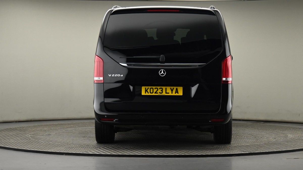 Mercedes-Benz V Class Image 25