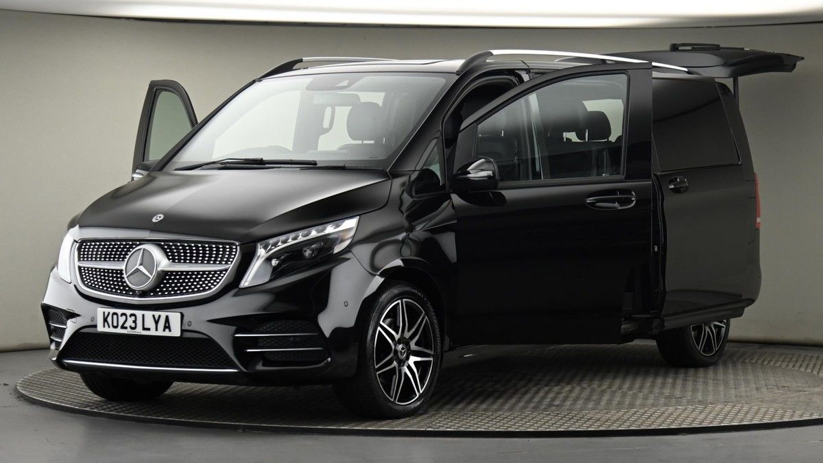 Mercedes-Benz V Class Image 28