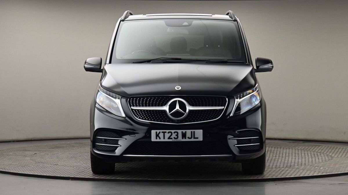 Mercedes-Benz V Class Image 21