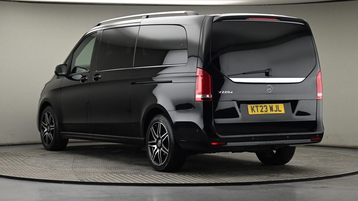 Mercedes-Benz V Class Image 24