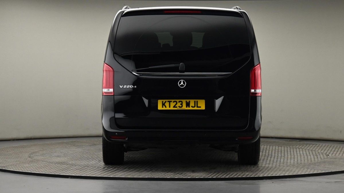 Mercedes-Benz V Class Image 25
