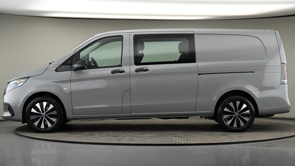 Mercedes-Benz Vito Image 23