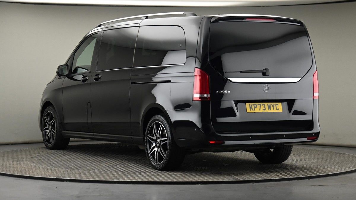 Mercedes-Benz V Class Image 23