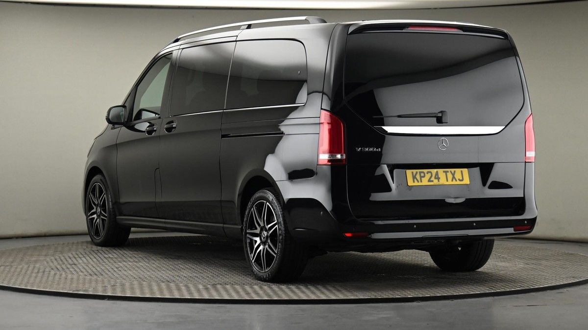 Mercedes-Benz V Class Image 24