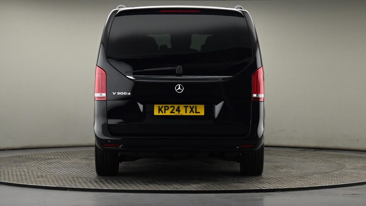 Mercedes-Benz V Class Image 25